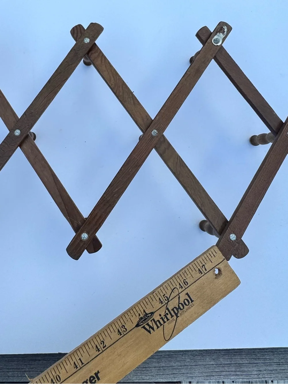 Vintage 10 Peg Wooden Accordion Wall Rack cup hat Expandable Hanger cottagecore